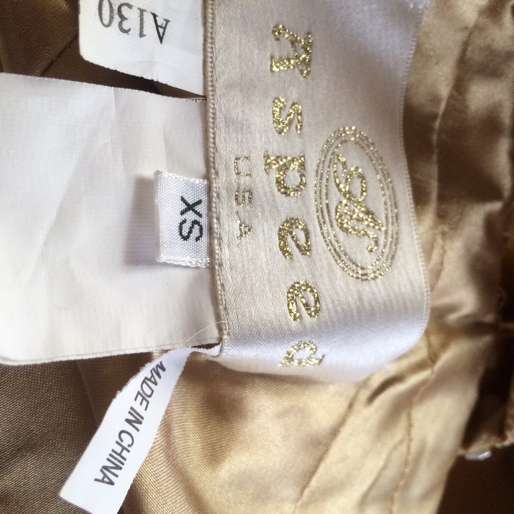 ✳️✳️ PRICE DROP✳️✳️ Gold prom dress - Picture 4 of 4